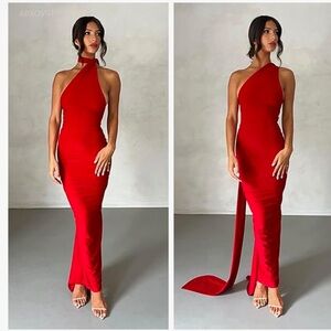 Red floor length dress with open back Size M NWT